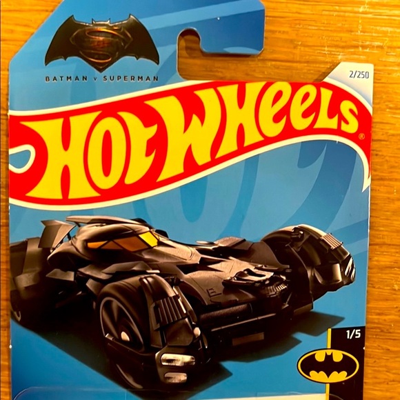 NWT Hot Wheels Batman Batmobile – Black Diecast Toy Car – Collector’s Item NIB - Picture 6 of 8
